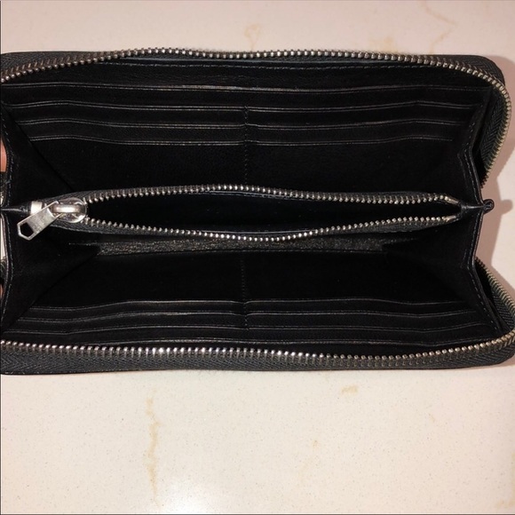 Givenchy NEW wallet black patent leather shark tooth zip continental wallet NWOT - Picture 14 of 17